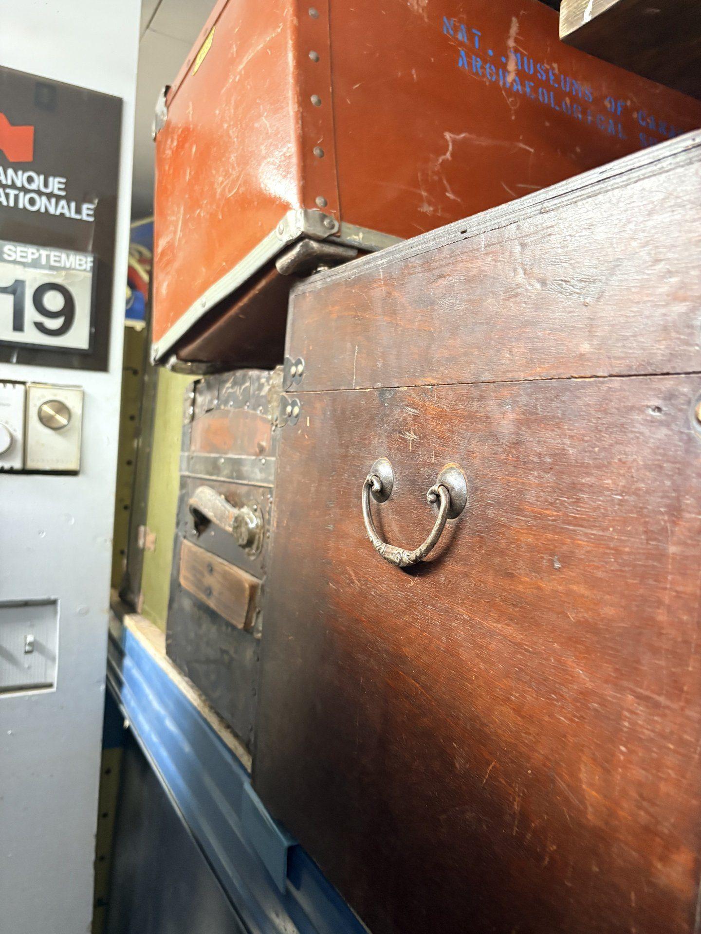 Coffre vintage décoratif / Vintage Decorative Trunk