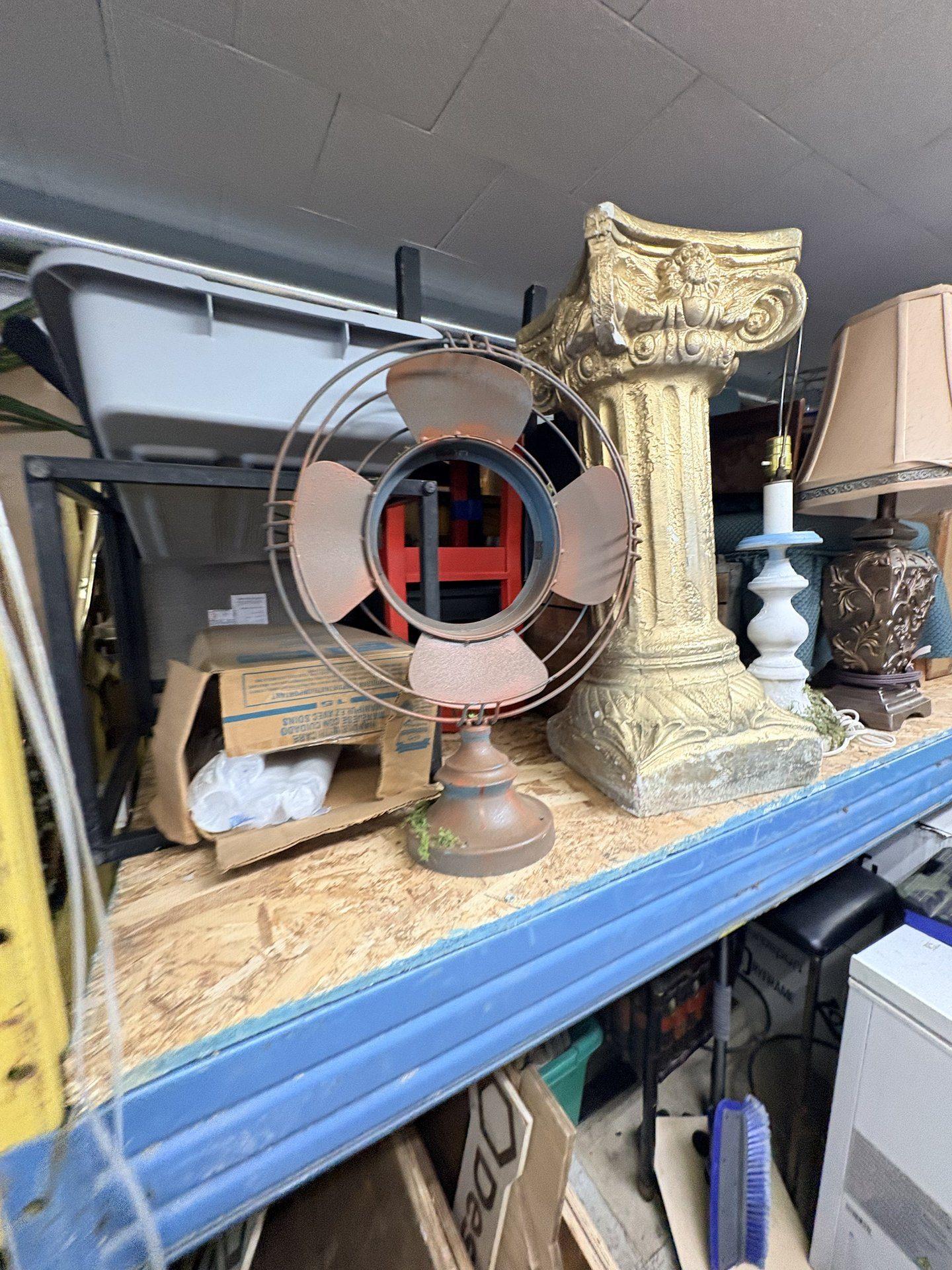 Ventilateur décoratif vintage sans moteur / Vintage Decorative Fan Prop