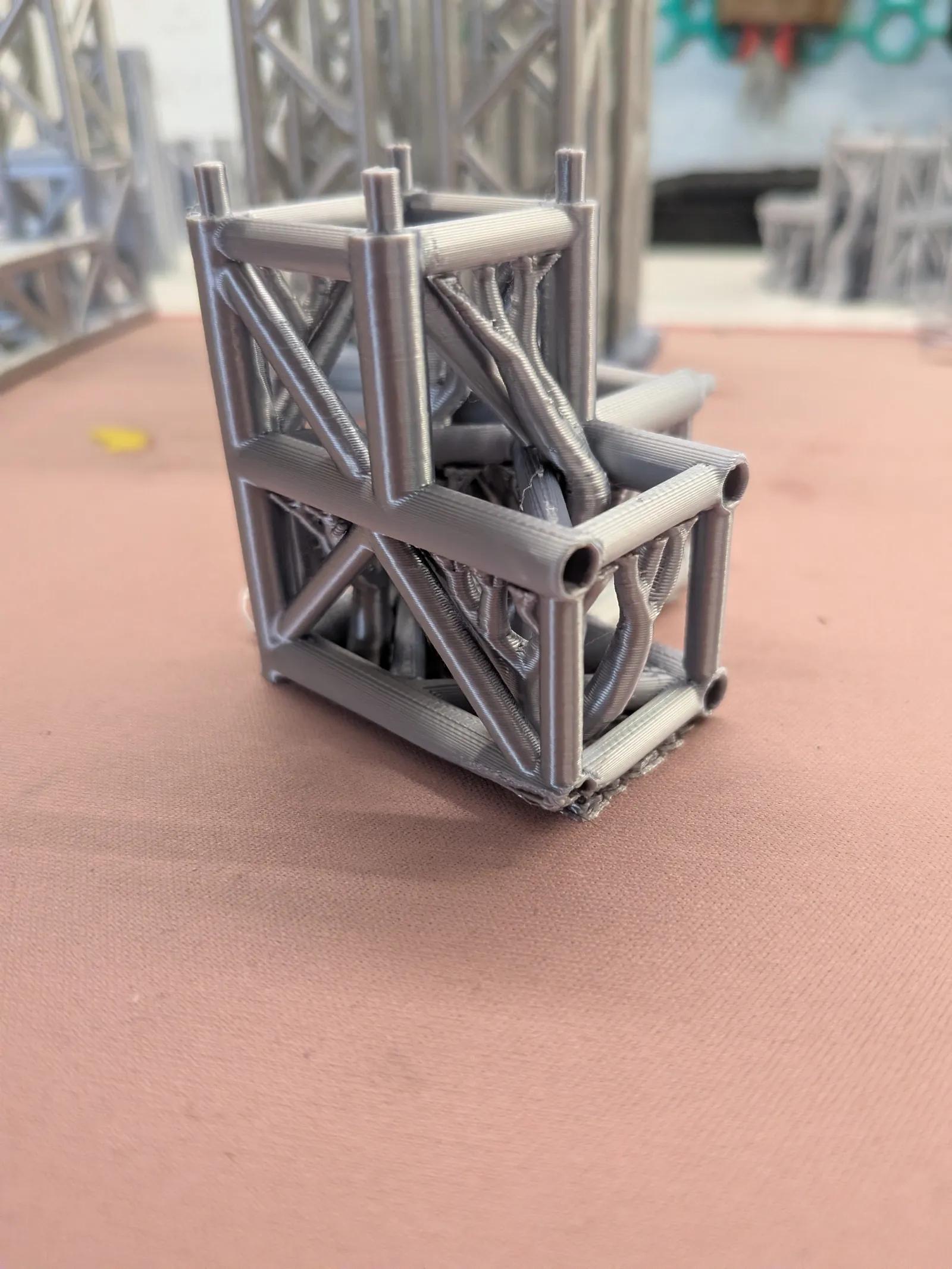 Maquette imprimée en 3D d'une structure de type échafaudage