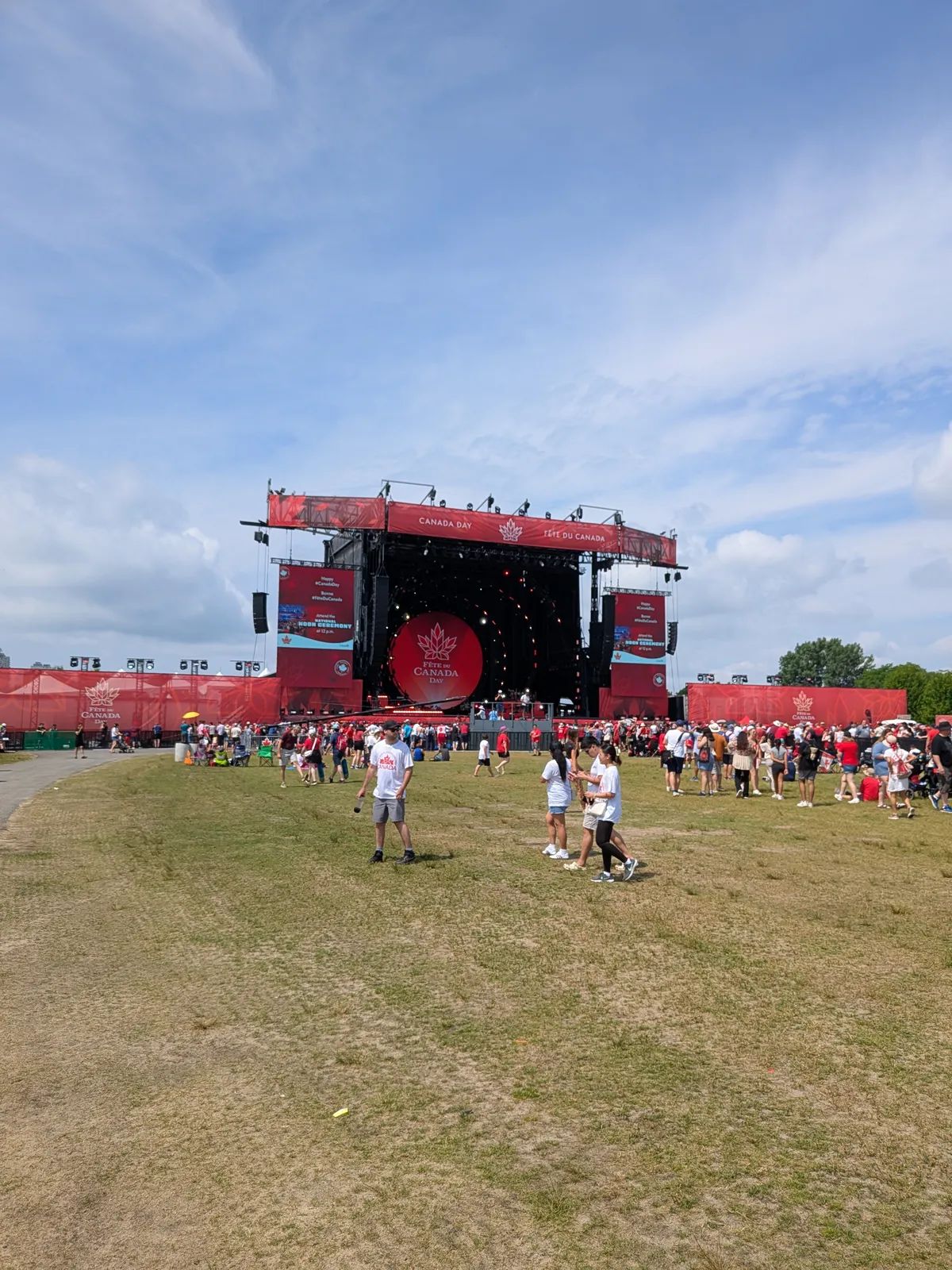 Foule devant la scène principale, Canada Day 2025