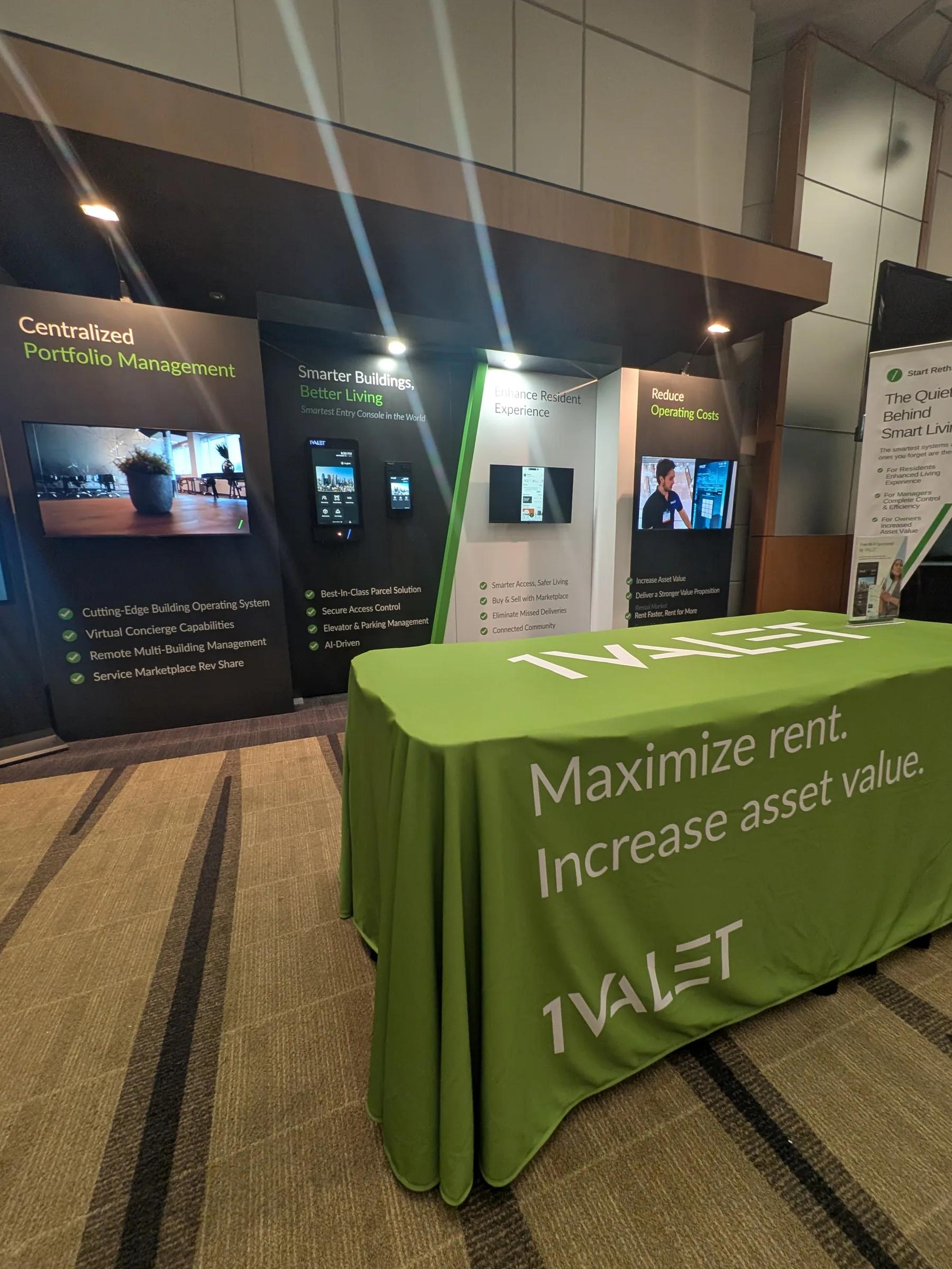 Panneau « Centralized Portfolio Management » et table 1Valet